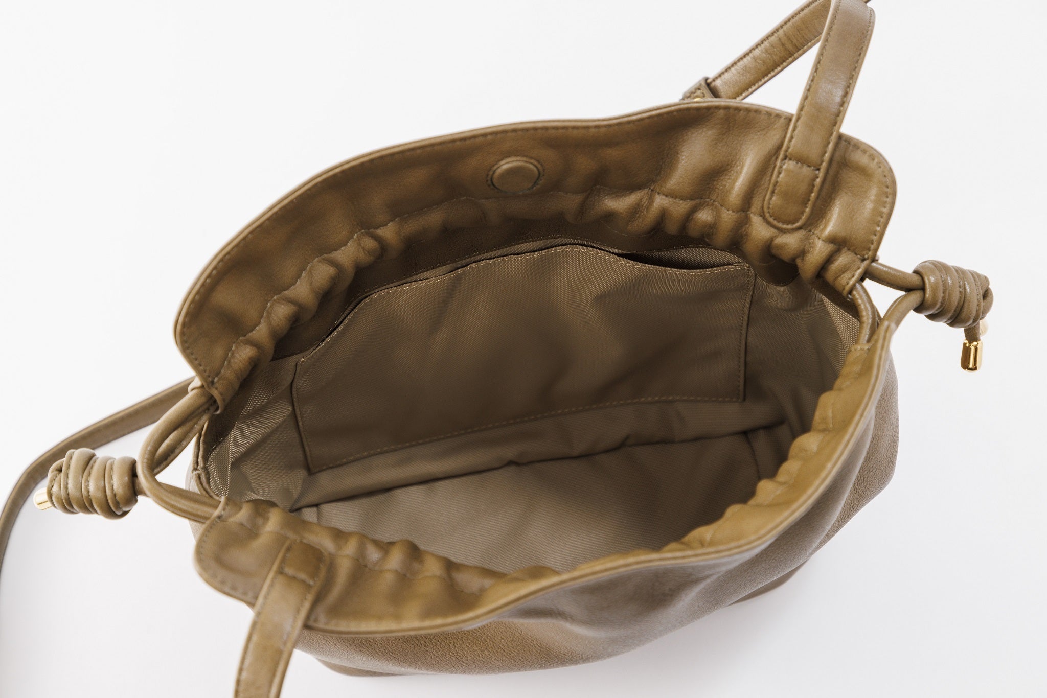 柔らかな牛革　ショルダーポシェット【ZIT001】