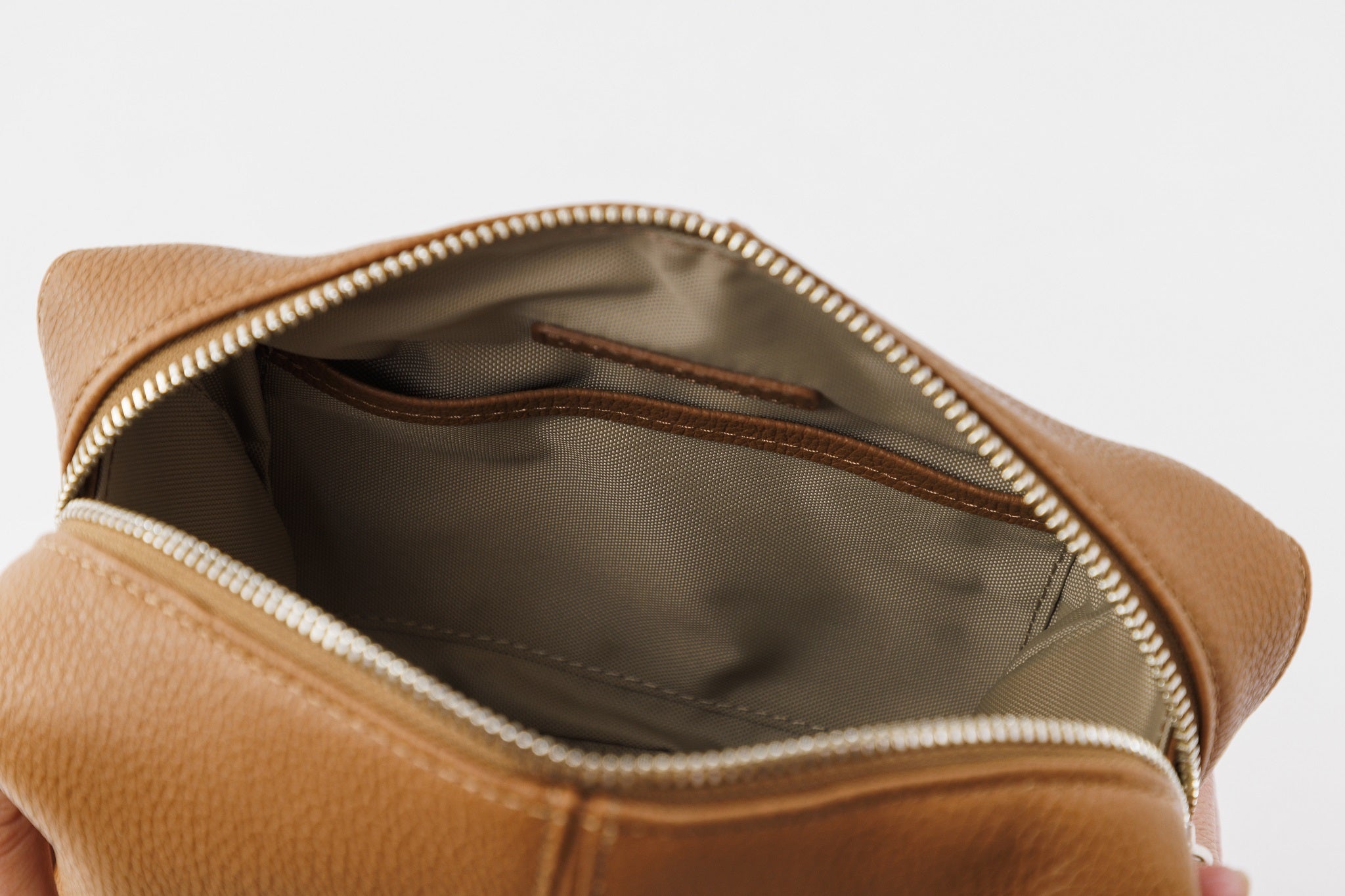 牛革シュリンク　コロンとかわいい　ポシェット【SOP003】