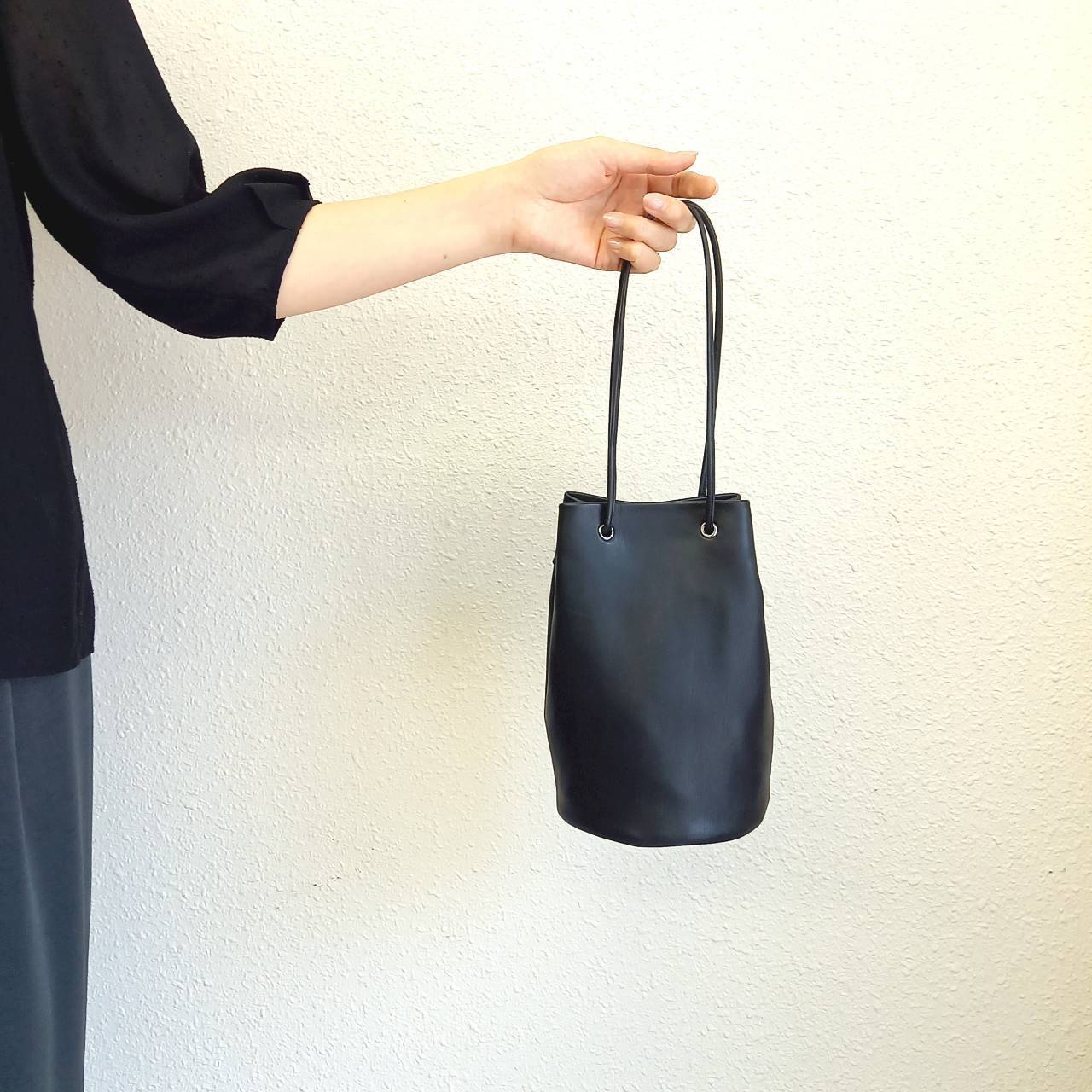 長財布が入るミニドローストリングバッグ