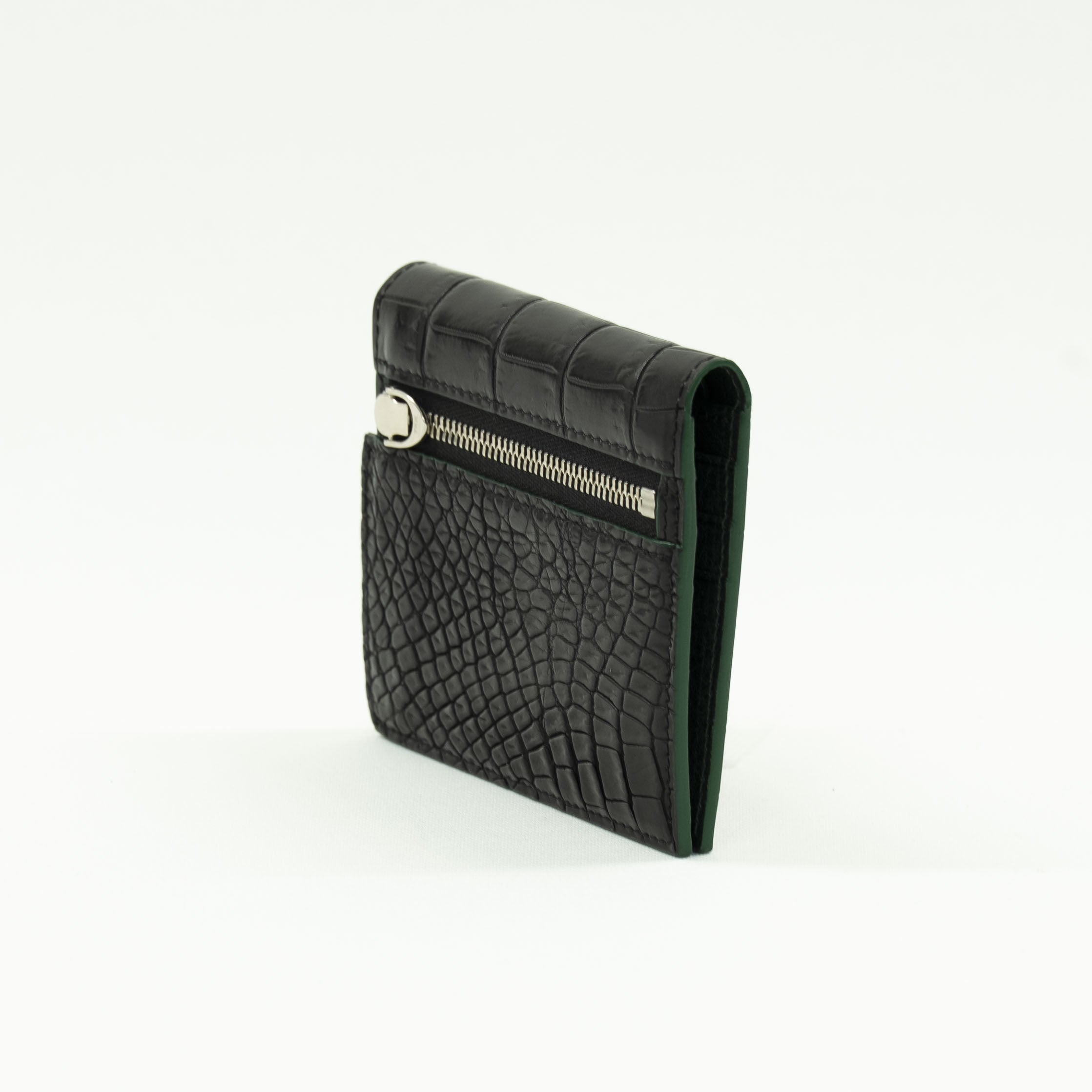 二つ折りサイフ（ファスナーポケット付き）