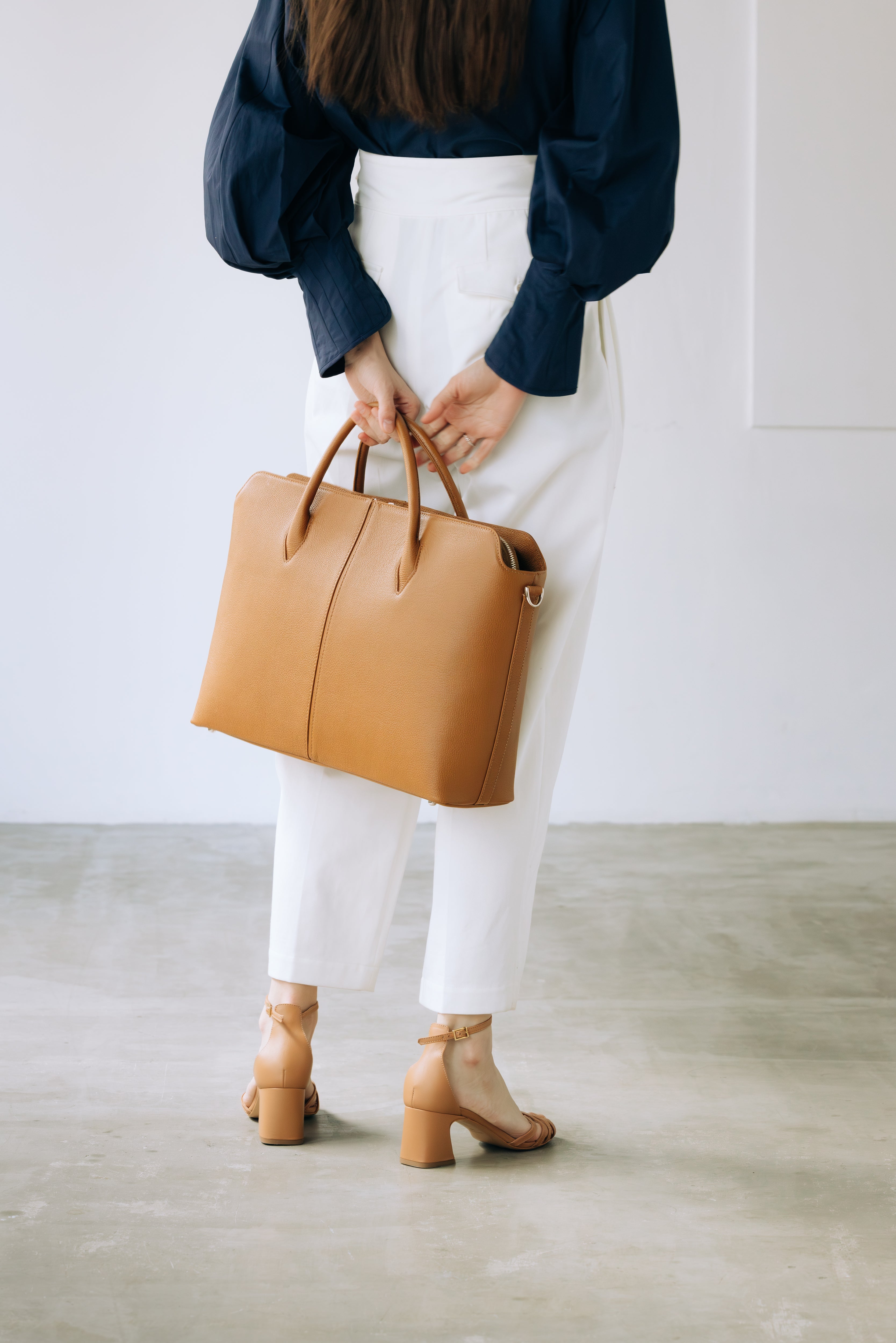 牛革シュリンク　ビジネストートLL【SOP004】