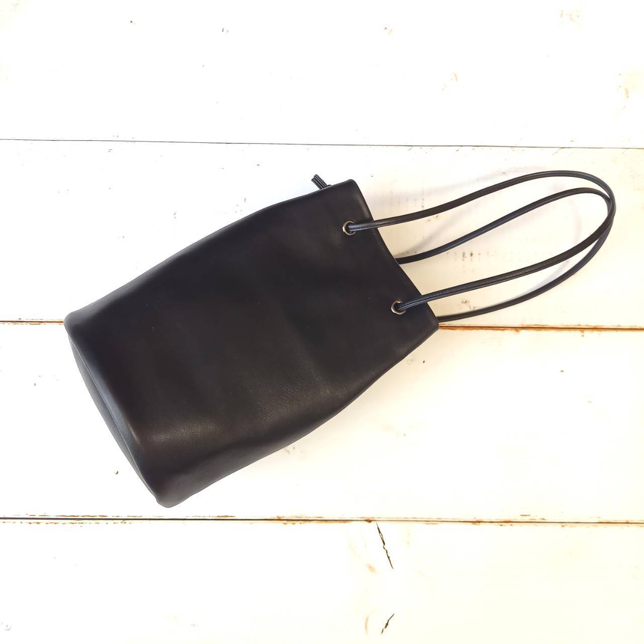 長財布が入るミニドローストリングバッグ