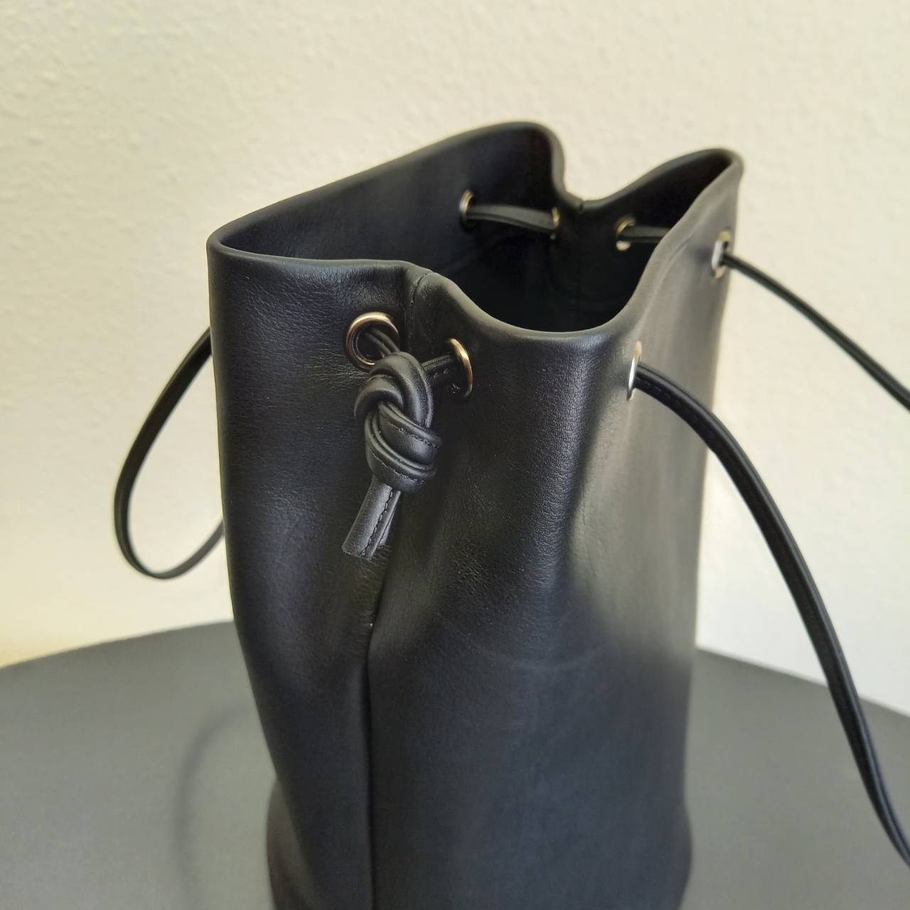 長財布が入るミニドローストリングバッグ