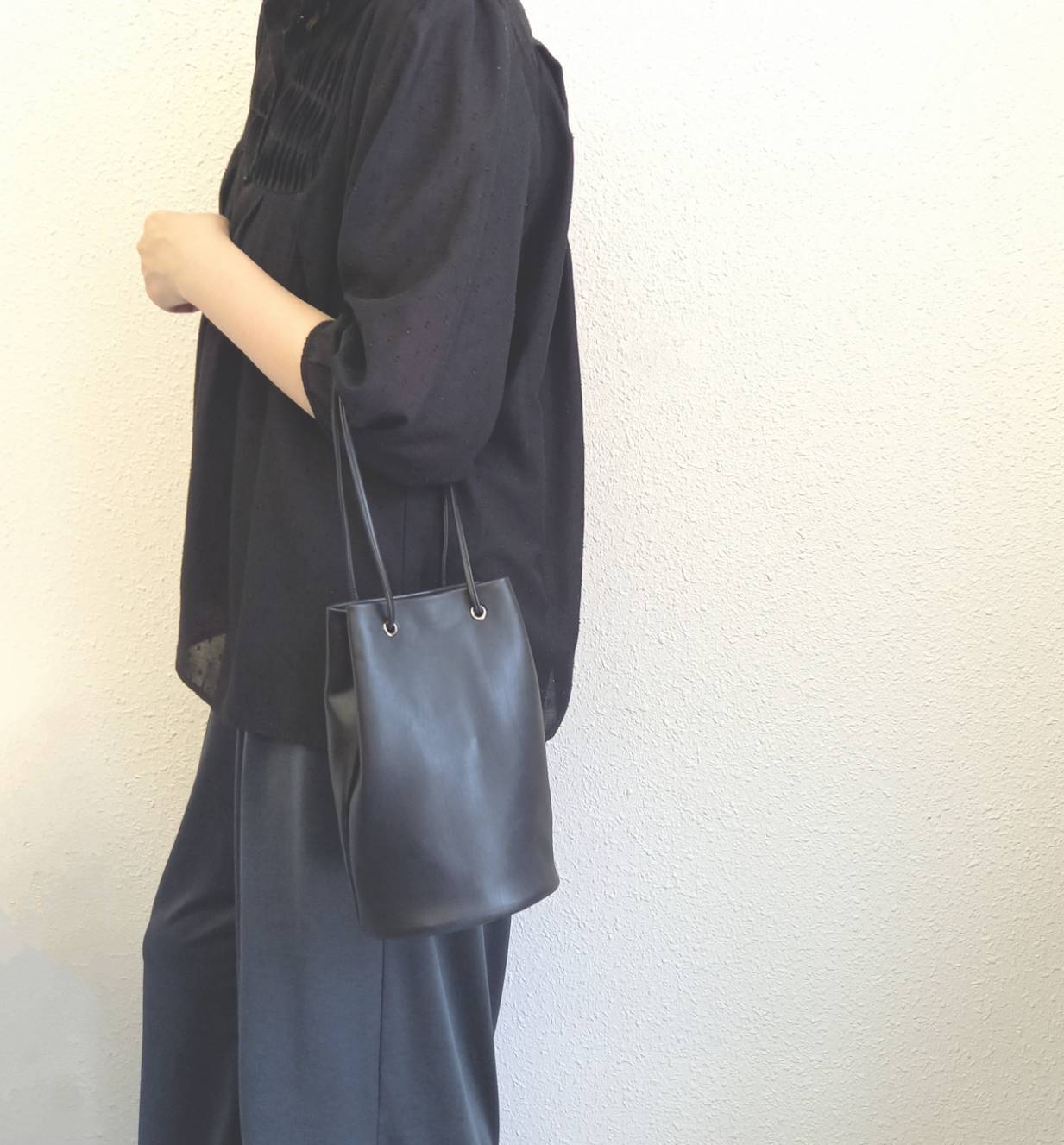 長財布が入るミニドローストリングバッグ