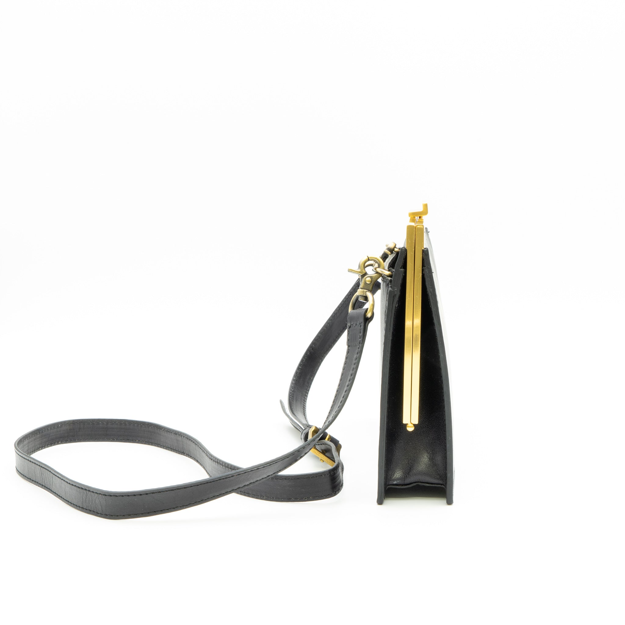 牛革ヌメ　口金クラッチ【AUD001】